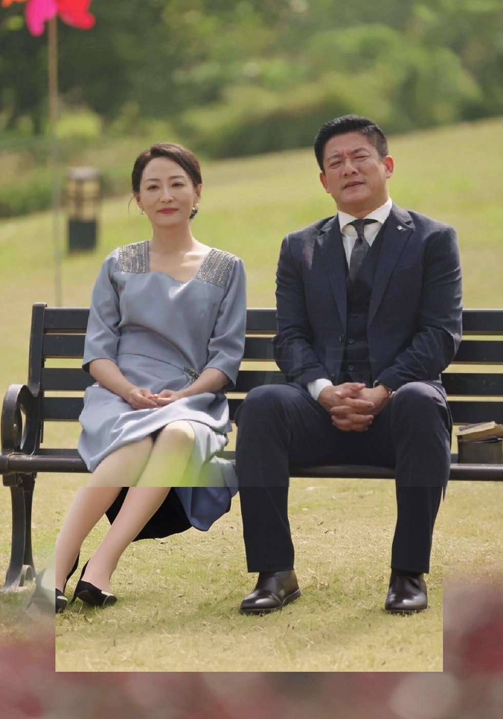 Un magnate jubilado busca implacablemente el amor